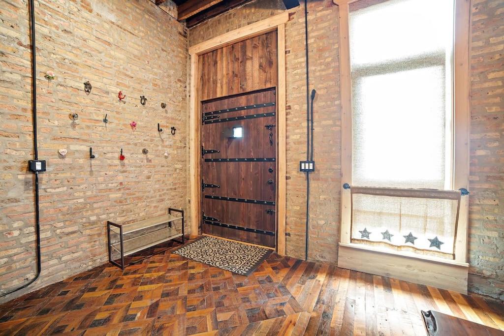Chicago Mid-Century Gem Steps From United Center Villa Exterior photo